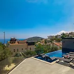 Elite Escape 2 Vila *